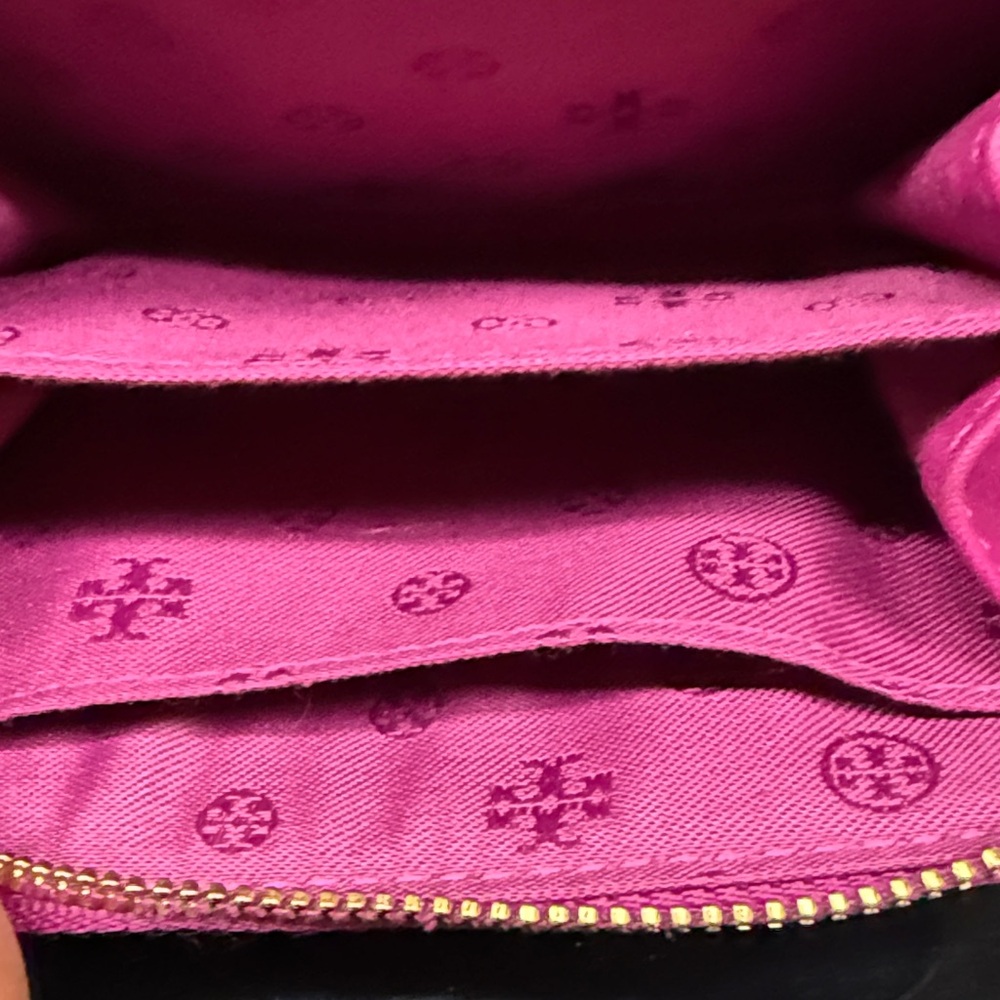 Tory Burch Party Fuchsia Quilted Marion Embossed Zip Coin Case - Picture 10 of 16